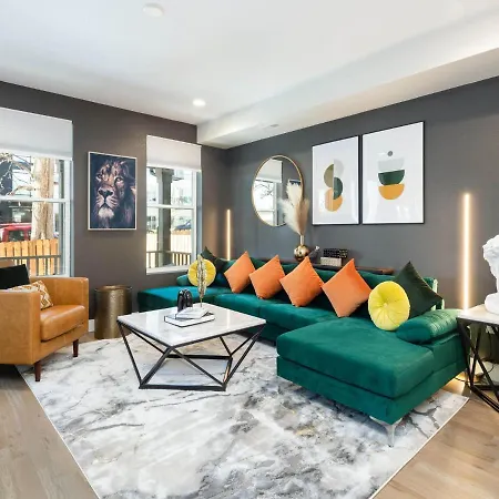 Villa Stunning 3Bd 3.5 Ba - 10 Min To Downtown! Garage!